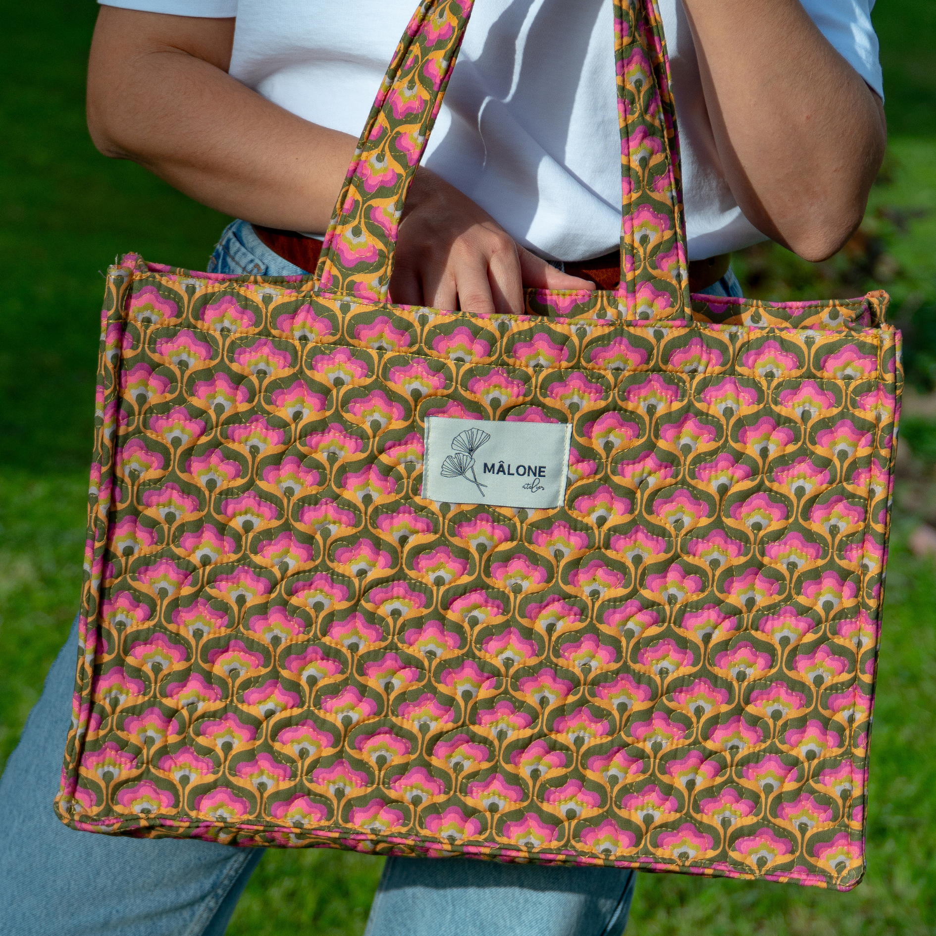 Blossom tote çanta ön detay, şık kapitone desenli günlük çanta