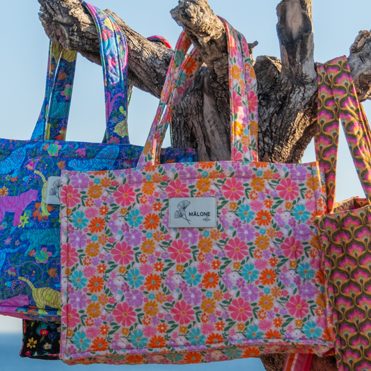 Pinkie tote çanta ön görünüm, kapitone desenli geniş günlük çanta