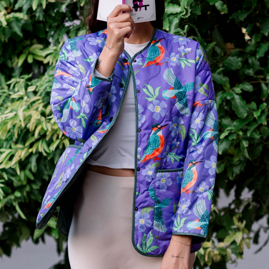 Robins Dreaming Puffer Ceket, kadınlar için oversize kesimi ve çift yönlü kapitone tasarımıyla kış kombinlerinize şıklık ve fonksiyonellik katarken günlük şehir stilinizi tamamlar.